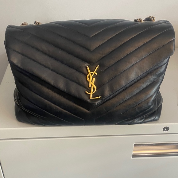 Yves Saint Laurent Black Chevron Shoulder Bag - Picture 1 of 8
